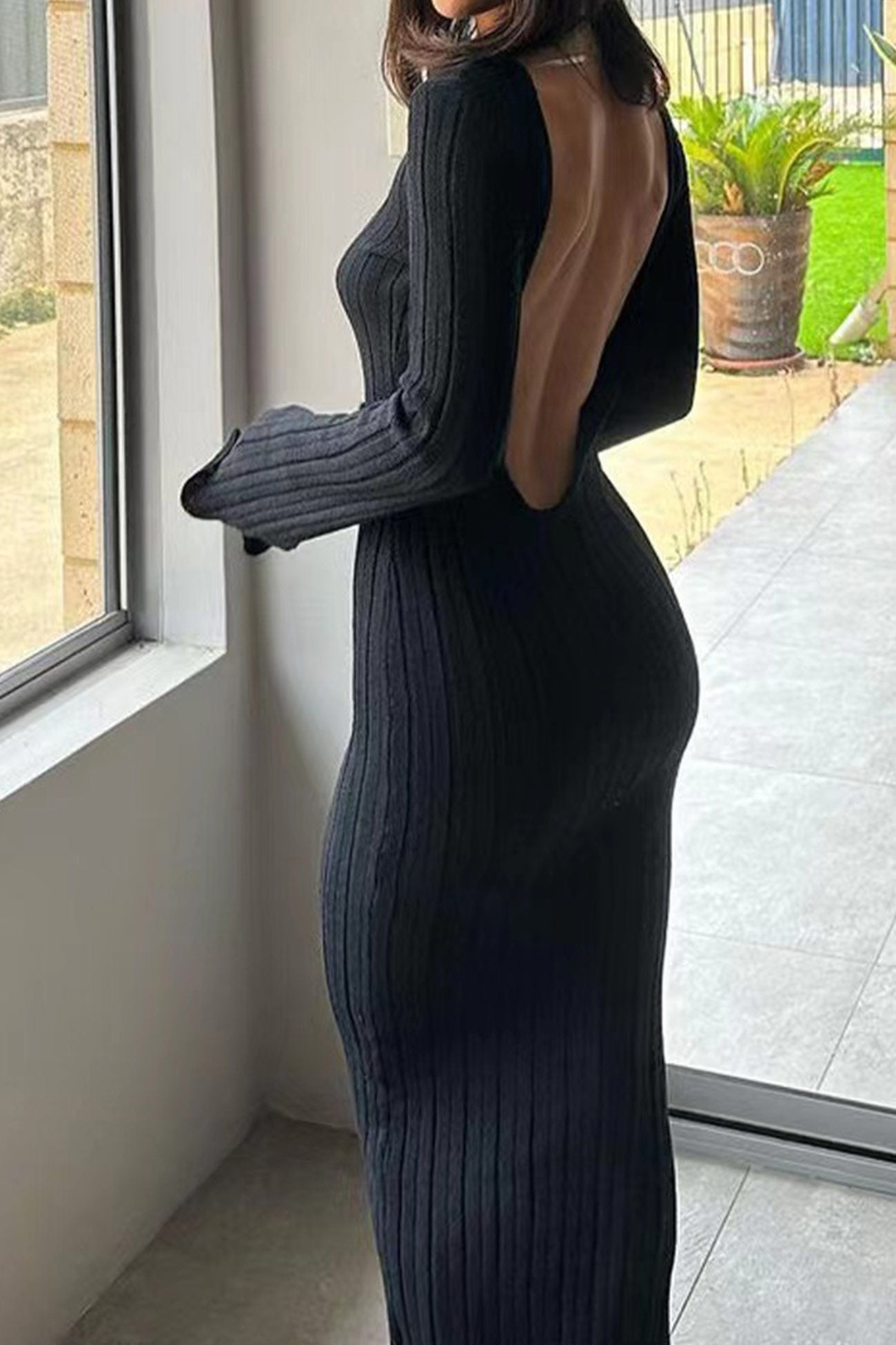 TastyHottie - Long Flares Sleeve Backless Ribbed Knit Dress